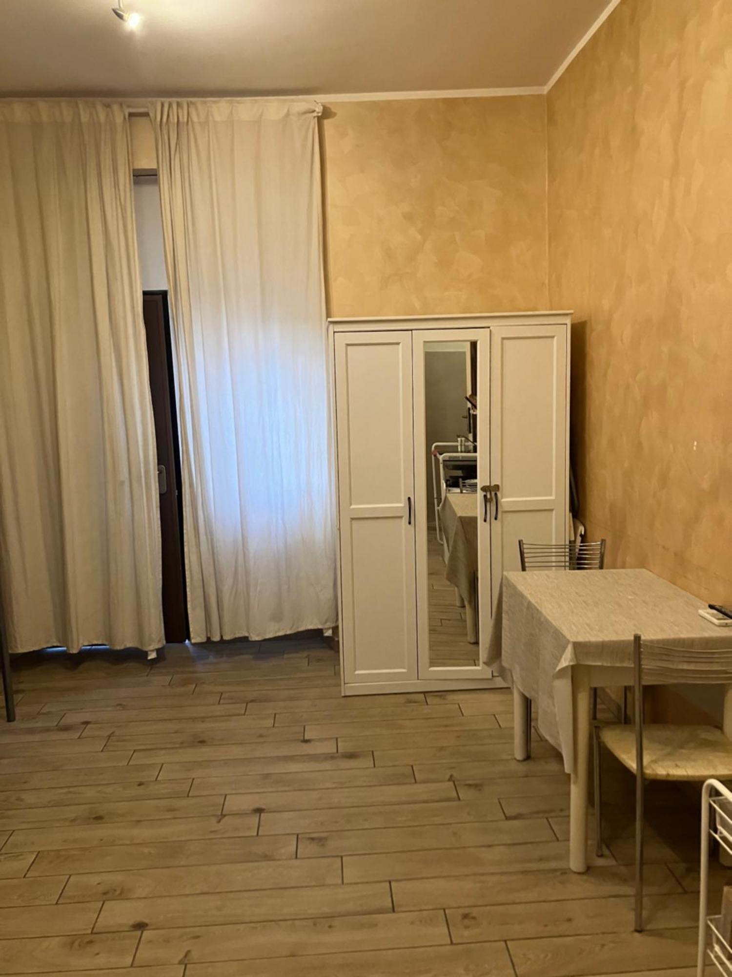 Monolocale Piano Terra Mq 30 Via Ciclamini Apartamento